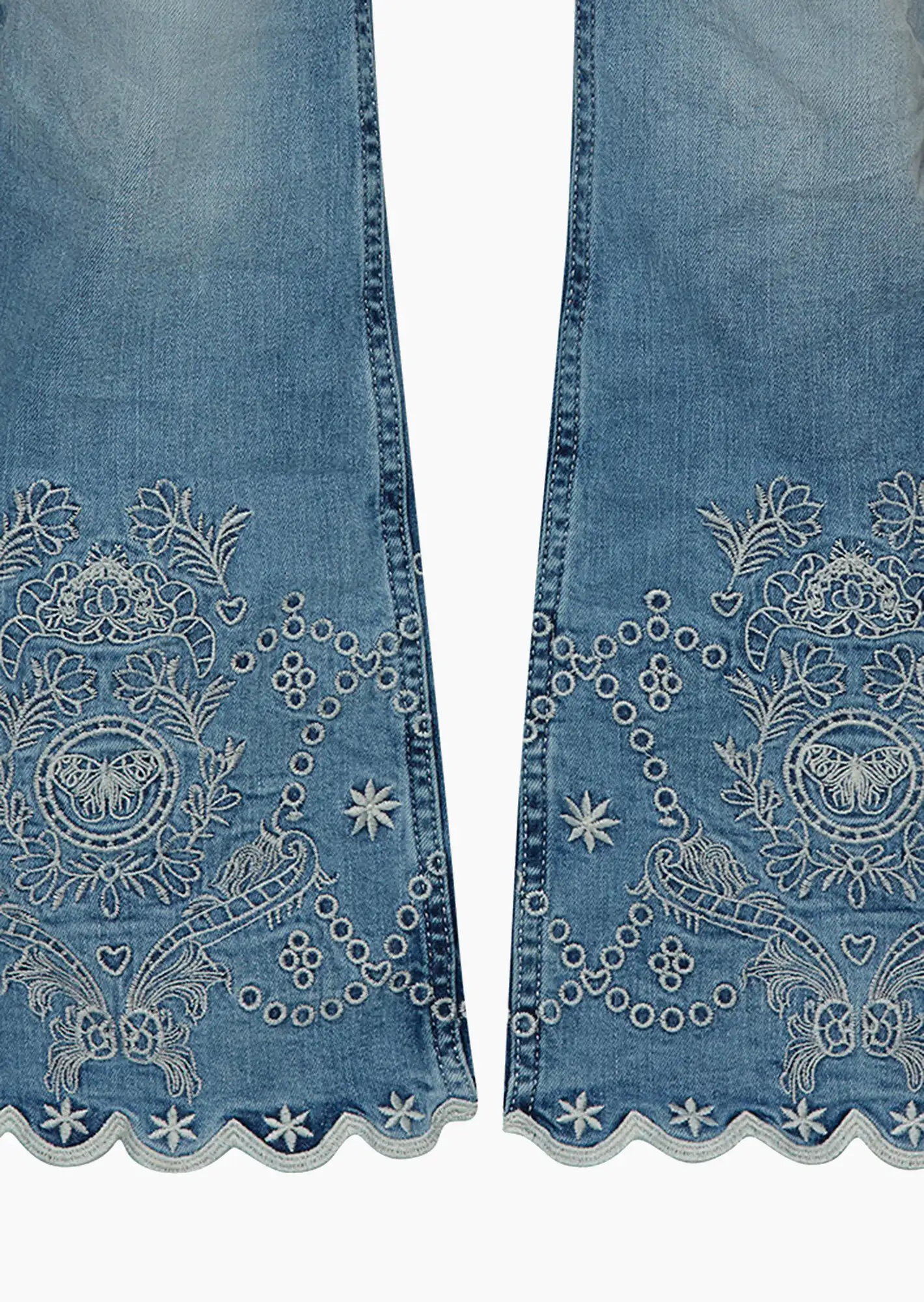 Jeans im Bootcut-Schnitt, light blue denim