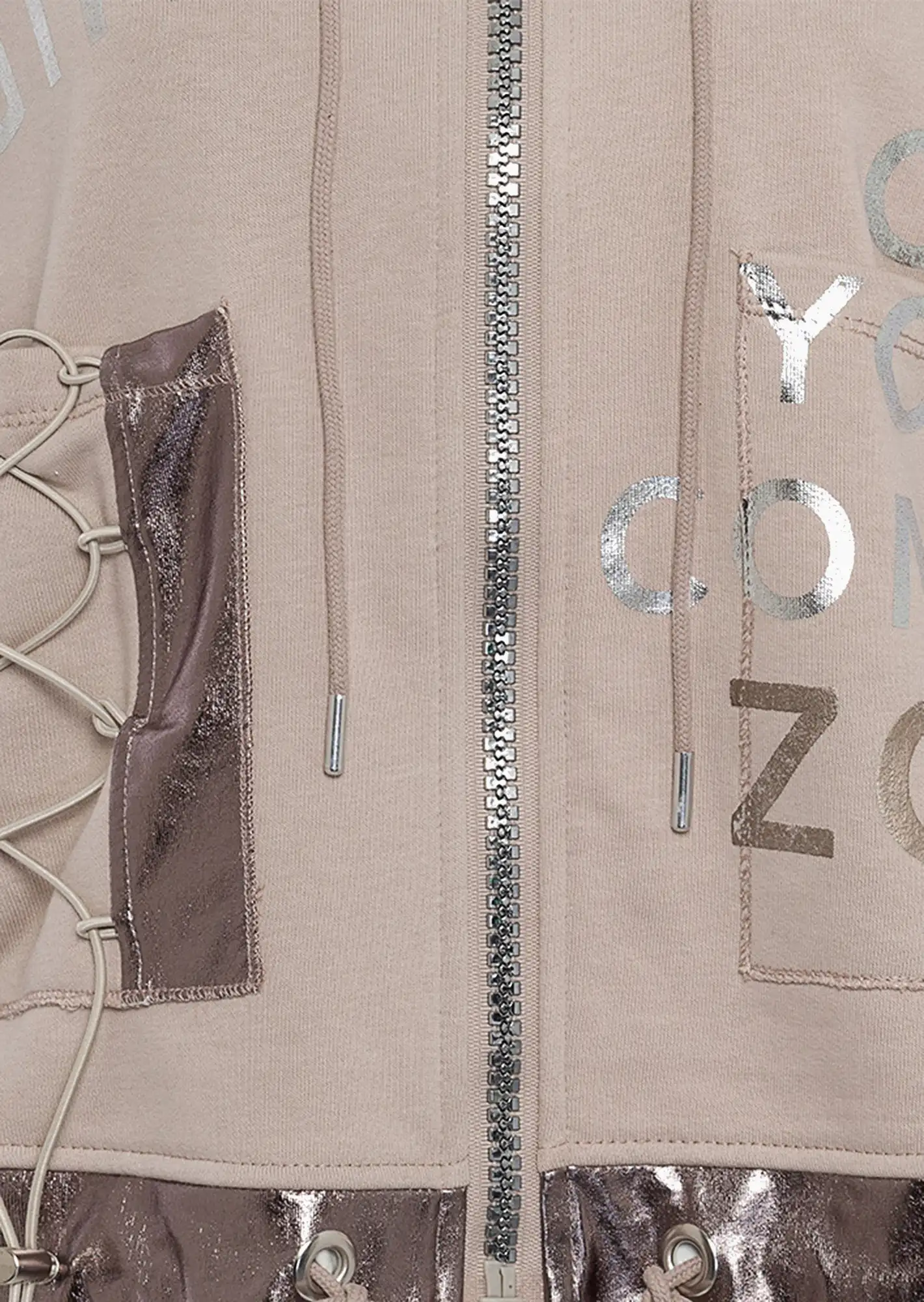 Sweatjacke 'Life begins', kitt