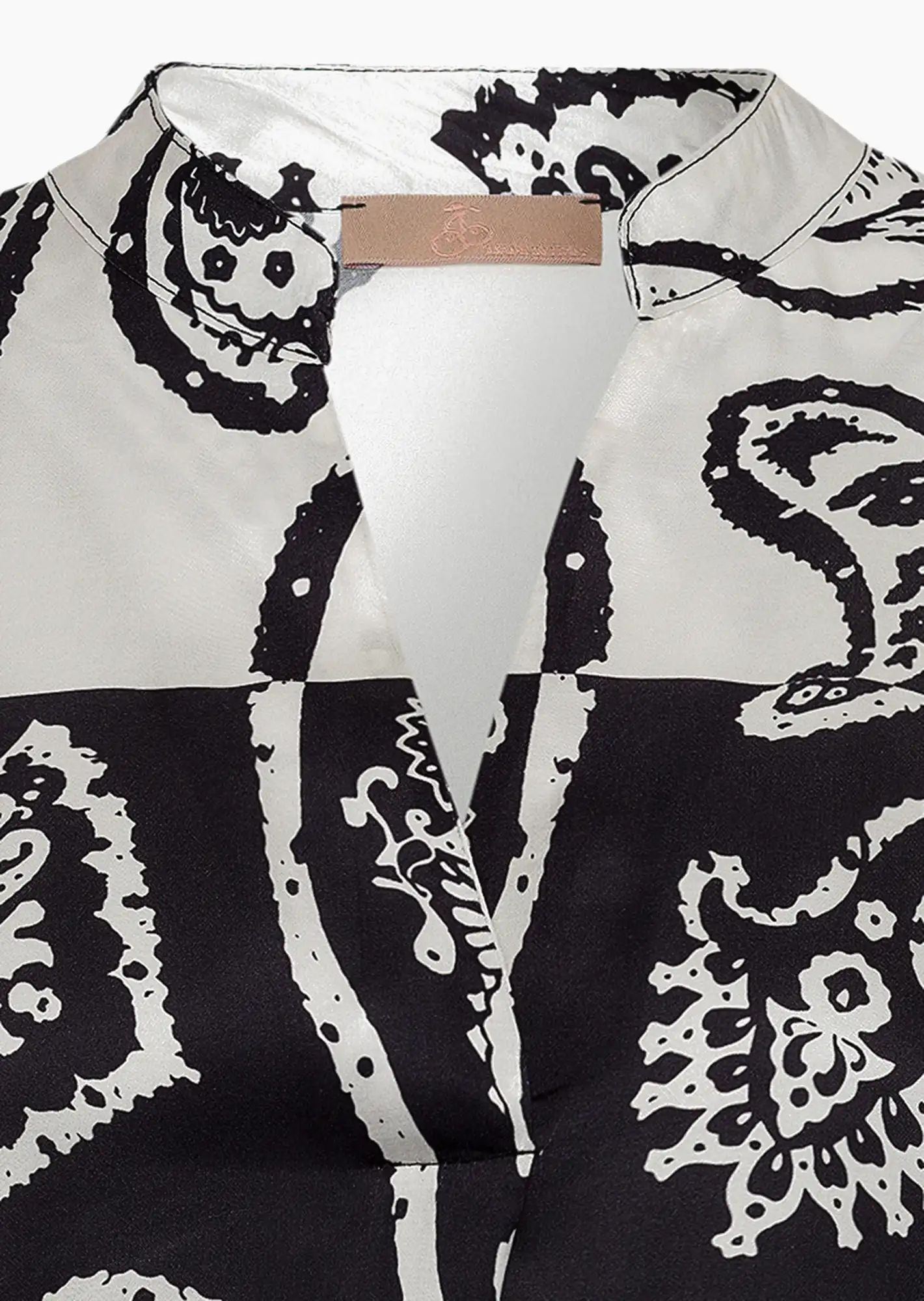 Bluse im Alloverprint, schwarz-offfwhite