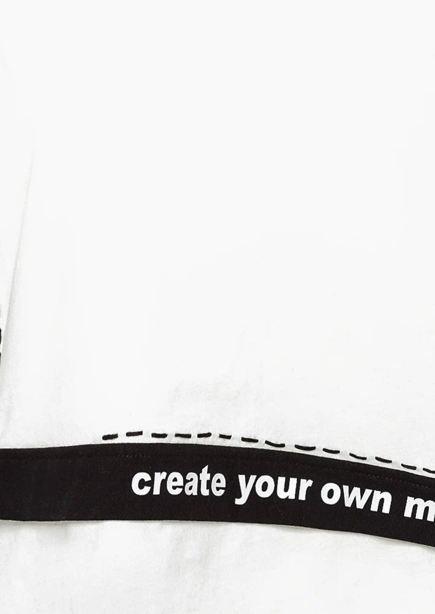 Cropped-Shirt 'Stay Strong', offwhite