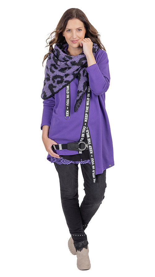 Outfit "Sweatshirt mit Spruchbändern, violett	"